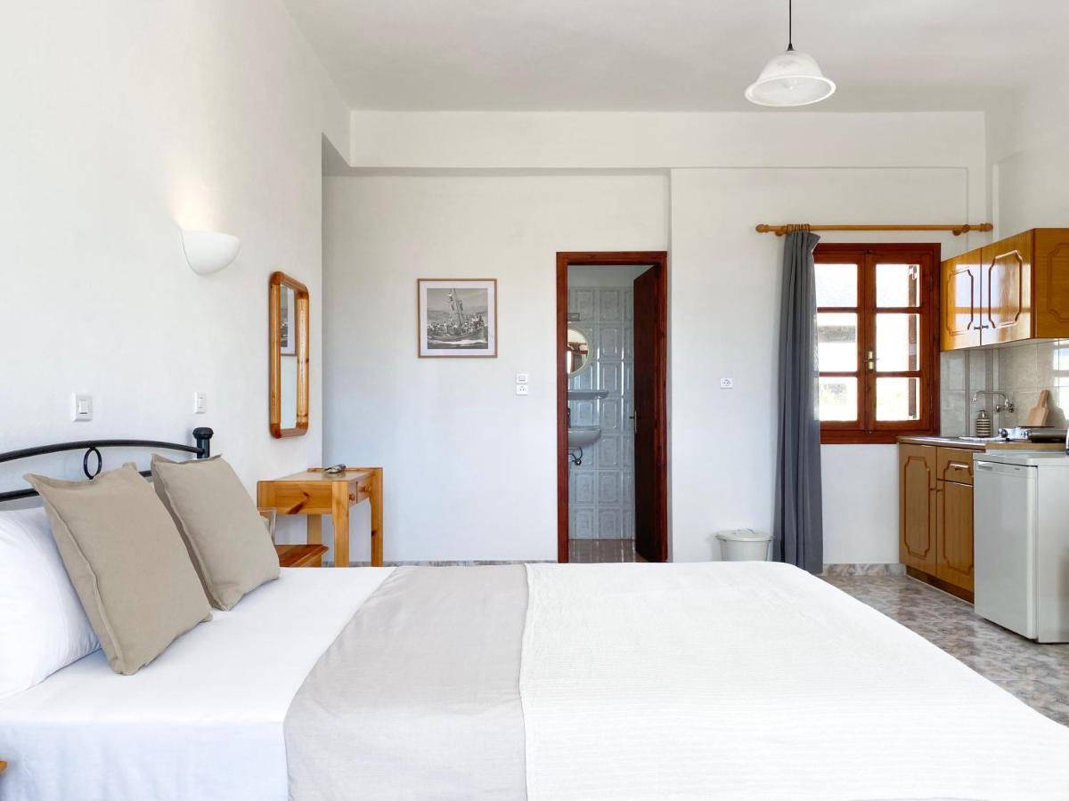 Almyra Villa Perissa  Exterior photo